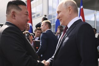 Ce sommet exceptionnel pourrait déboucher, selon Washington, sur un accord de vente d'armes pour soutenir l'offensive russe en Ukraine.